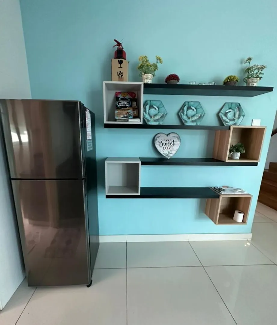 Ferringhi Resort 5-Bedroom With Pool, Bbq Set, Wifi, Netflix & Walk To Beach Batu Ferringhi