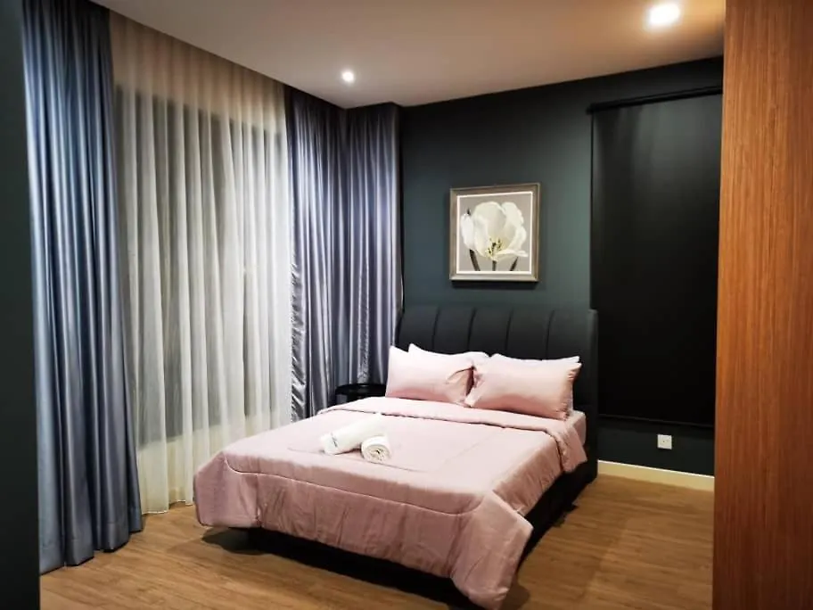 Ferringhi Resort 5-Bedroom With Pool, Bbq Set, Wifi, Netflix & Walk To Beach Batu Ferringhi 0*,